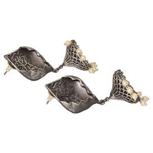 Boucles d'oreilles tendance, fait à la main, look en argent, jhumka - Product Image 2