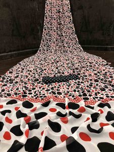 Les plus belles tenues de fête Saree en filet à broderie lourde avec chemisier Vêtements pour femmes indiennes Vente en gros à bas prix Surat ethnique - Product Image 5