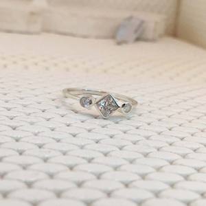 Diseñador de moda Pure 925 Sterling Silver Crystal & Cz Anillo de piedras preciosas para unisex - Product Image 1