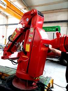 PUMACRANE - Fabricante de Grúas de Cubierta para Barcos de 3 Toneladas, Grúas Marinas para Embarcaciones con Pieza Esencial de Manguera - Product Image 5