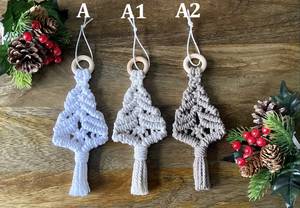 Grands dessous de verres de noël en macramé, flocons de neige en macramé à suspendre au mur - Product Image 2