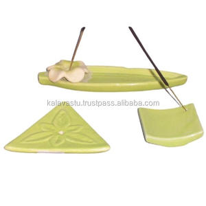 Quemador de incienso de cerámica pintado a mano y soporte Agarbatti Stand con quemador de aroma Ash Catcher para palo de incienso y cono - Product Image 1