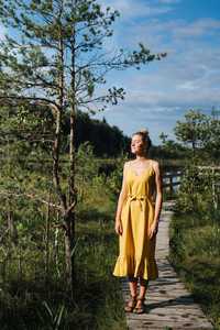 Robe longue en lin pour femme, col rond, sans manches, en tissu crêpe jaune, tendance 2026, dernier design - Product Image 2