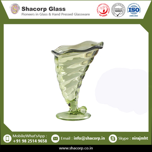 Nouveau vase en verre décoratif de jardin extérieur à vendre - Product Image 3