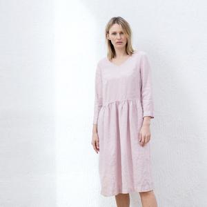 Vestido Formal de Crepé de Algodón que Captura la Esencia del Verano, Color Rosa Caramelo Sólido, Largo hasta la Rodilla, Mangas Largas para Mujer - Product Image 1