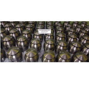 Urna de CREMATINA para cenizas de mascotas, suministros funerarios de cremación por Brassworld, India - Product Image 1