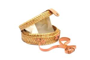 Bolso de Mano de Ratán para Mujer BaoMinh con Detalle de Mimbre y Forro de Algodón, Cierre de Solapa - Product Image 4