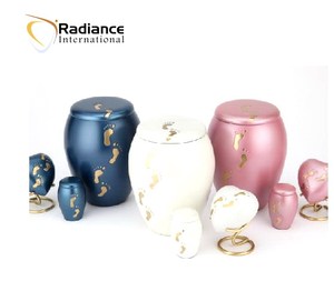 Urna Funeraria de Latón Grabada con Huella, Urna Conmemorativa en Forma de Corazón para Cenizas Humanas, Pequeño Recuerdo, Contenedor para Cenizas - Product Image 1