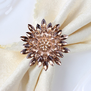 แหวนกระดาษเช็ดปากประดับอัญมณีทำจากโลหะสำหรับตกแต่งโต๊ะ - Product Image 3