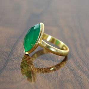 Bague en argent Sterling, pierre précieuse verte naturelle en forme de 1,5mm, plaqué or 18 carats, vente en gros, fournisseur et fabrication de bijoux - Product Image 3