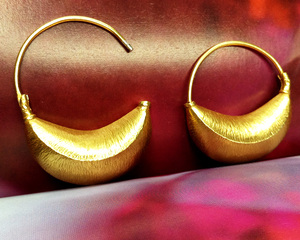 Pendientes De Luna chapados en oro y plata de ley 925 hechos a mano para mujer, pendientes de gota, diseño bajo MOQ, proveedor de joyería para bodas - Product Image 3