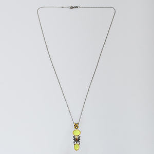 จี้รูปแมงมุมเงินแท้ชุบทองพร้อมสร้อยคอ 18 นิ้ว ประดับพลอยแดงการ์เนตและเพรไนต์ ดีไซน์คลาสสิก เรียบหรู เหมาะสำหรับทั้งชายและหญิง - Product Image 5