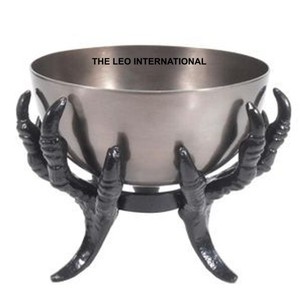 Bol en métal d'aluminium de forme ronde argenté noir fini Bol moderne de service de fruits secs bonbons décoratif pour la maison - Product Image 1