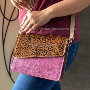 ผู้หญิงที่มีสไตล์รีไซเคิลของแท้หนังMulticolorสลิงกระเป๋าReal Handmadeพิมพ์สัตว์ขนสัตว์หนังไหล่Crossbodyกระเป๋า - Product Image 1