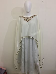 ผ้าคลุมไหล่ปักเลื่อมลูกปัดสวยงามแบบใหม่ ขายดีที่สุด ทรงยาวแบบติดกระดุม ไซส์ใหญ่ ทรงบ็อกซี่ - Product Image 4