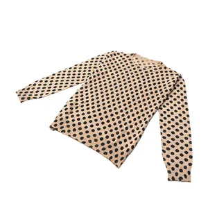 Hochwertiger Massen lieferant Winterkleid ung Polka Dot Printed Round Neck Leichter Pullover von Nepal Hersteller