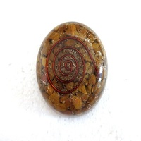Bols à dôme en aventurine jaune naturelle faits à la main artisanat en pierre semi-précieuse dans la mascotte de pierres précieuses d'orgone de style Feng Shui en vente