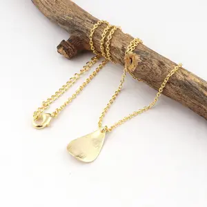 Elegant Fashion Hammer Bend Brushed Finish Metal Pendant Link Chain Necklace Gold Plated Charm Necklace Party Wear Fine Jewelry