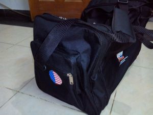 Sac de sécurité sportif en polyester inversé 600D avec revêtement en PVC résistant à l'eau Compartiment principal à fermeture à glissière en forme de U porté à la main - Product Image 2