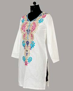 Top ethnique 100% coton pour femmes, fabriqué directement, taille adulte, avec broderie, style indien et pakistanais, approvisionnement direct. - Product Image 3