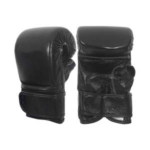 Guantes deportivos MMA Bolsa de entrenamiento Guantes y guantes de kick boxing con aplicación en la cabeza Precio al por mayor Hecho de plástico - Product Image 3