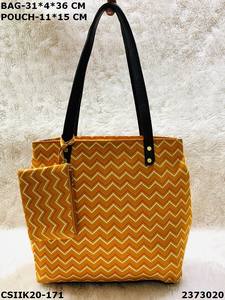 Sacs de soirée élégants Craftstages International Designer imprimés Ikkat Combo avec doublure en coton pratique pour femmes soucieuses de la mode - Product Image 5