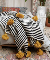 Couverture marocaine, couverture bio, couverture faite à la main avec pompons, fabrication OEM disponible, fabriquée au Maroc, toutes saisons