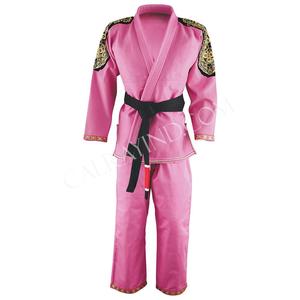 Nouvelle conception 100% coton Logo personnalisé Vente en gros Combinaison de Taekwondo en coton Uniforme de karaté Uni élégant Uniforme de karaté rose - Product Image 4