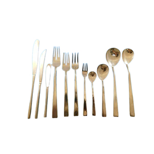 Couteau de cuisine personnalisé moderne et luxueux pour mariage cuillère fourchette en acier inoxydable finition dorée couverts ensembles de couverts - Product Image 2