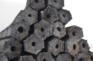 Charbon de bois activé de qualité supérieure, briquettes de bois dur, sciure de coco, barbecue Greenfire, 7900 calories, teneur en cendres 3%, Vietnam - Product Image 6