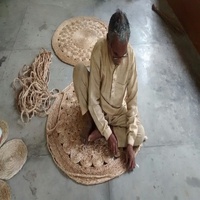 Jute Geflochtene Blume Gänseblümchen rund Hand genähter Teppich Runder dekorativer Wohnzimmer Wohnkultur Teppich