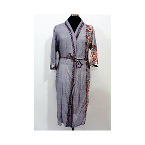 Dernier nouveau Design 2023 soie Kimono Robes japonais soie Boho imprimé Kimono Robe avec Double poche et col en V Design pour les femmes - Product Image 5