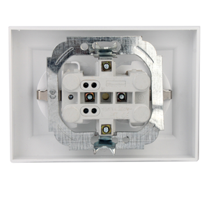 Enchufe de Pared Eléctrico Doble Blanco de 16A 220V IP22 con Conexión a Tierra, Termoplástico/Cobre, Estándar Europeo y Británico, Encastrable - Product Image 2