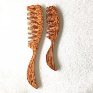 Eco amigable natural hecho a mano peine de madera al por mayor mejor venta precio barato de madera de coco peines - Product Image 3