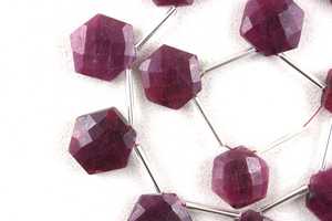 2022 Popular 15 Pieces Awesome Quality Natural <b>Ruby</b> Gemstone Faceted Hexagon Shape Briolette Beads Red Jewelry Making - Product Image 3