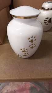 Suministros funerarios de latón azul con pata de mascota dorada, urna de cremación de mascotas, de Brassworld, India - Product Image 3