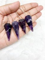 Pendule en cristal d'améthyste, Khambhat Inde, qualité supérieure polie, 10-20g, forme irrégulière, achat en gros, Muntaha Agate Exports, radiesthésie