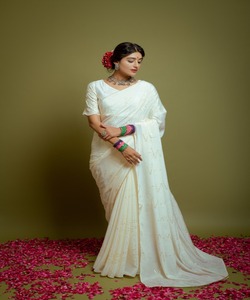 Vêtements de fête brodés lourds nouvelle collection toutes tailles et couleurs tissu net brodé femmes indiennes portent Saree prêt à l'emploi avec vêtement - Product Image 5