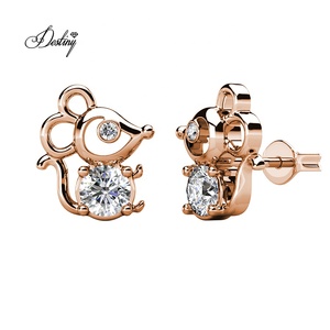 Pendientes <span class=keywords><strong>pequeños</strong></span> y bonitos con forma de ratón, adornados con cristales de <span class=keywords><strong>Swarovski</strong></span> Daisini, bonitos Pendientes chapados en oro de 18 quilates para niños - Product Image 1