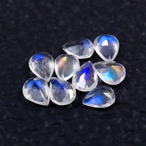 Gros Naturel pierre de Lune Arc-En-Gemcut Lâche Facettes Pierre De Poire Taille 3x4mm - Product Image 4