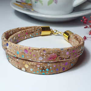 สร้อยข้อมือไม้ก๊อกสีชมพูงานแฮนด์เมด - Product Image 1