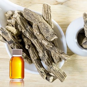 Compre Aceite Esencial de Raíz de Cálamo 100% Puro, Destilado al Vapor, Certificado GMP de AARNAV GLOBAL EXPORTS - Product Image 3