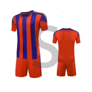 Venta al por mayor 100% poliéster barato sublimación FÚTBOL Camisetas kits personalizados fútbol uniformes fútbol desgaste chico conjunto - Product Image 6