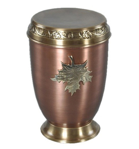 Urna europea de latón para cenizas humanos - Product Image 2