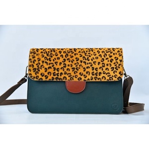 กระเป๋าหนังพาดลำตัวสะพายไหล่ของผู้หญิง,กระเป๋าวินเทจมีช่องใส่ของหลายช่องของแท้ - Product Image 6