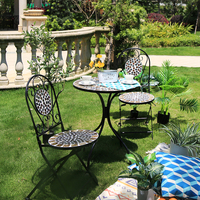 Ensemble de Table à manger avec 2 places, mobilier d'extérieur en fer et métal pliable, Table en mosaïque et chaise de bistrot