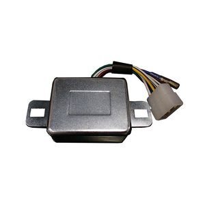 33251-74010 Régulateur de tension pour tracteur 2110 L245 L275 B6200D, B6200E, B7200D, B7200E - Product Image 1