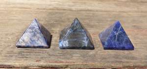 Adornos piramidales de cristal de sodalita tallada al por mayor, piedras preciosas de ágata semipreciosas naturales para decoración del hogar, meditación Reiki - Product Image 4