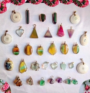 Vente en gros tendance ovale cabochon rubis fuchsite pierre pendentif mélange couleur argent 925 8x15mm pendentif pour anniversaire - Product Image 4