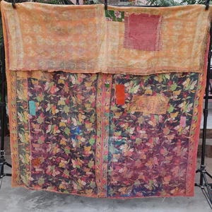 ผ้าคลุมไหล่สไตล์วินเทจแบบขายส่ง ลายปักมือหลายชั้นด้วยผ้าส่าหรี ดีไซน์งานปักดูร์รี ของตกแต่งบ้านและงานออกแบบเสื้อผ้า - Product Image 2